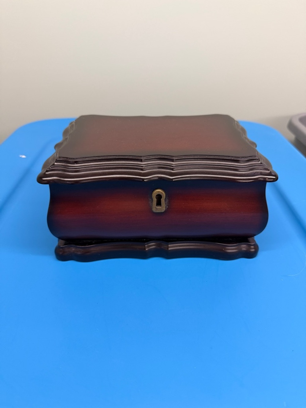 Vintage  (2000) Bombay Mahogany Wood Jewelry Box - Rich Brown Finish